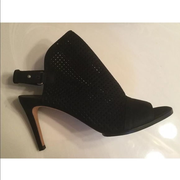 Vince Shoes - Vince heels 71/2 Vince Shoes - Vince heels 71/2